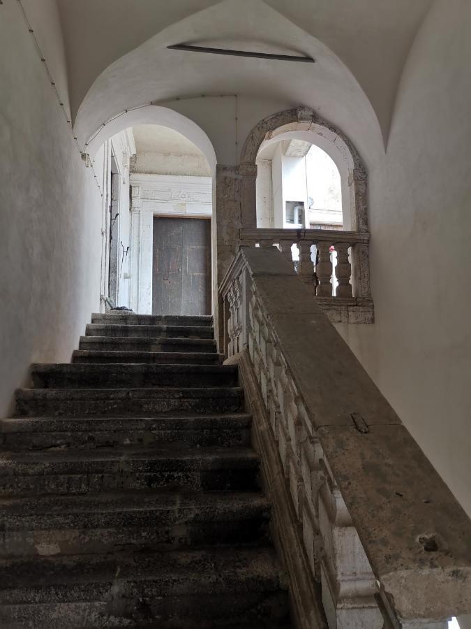 Palazzo Geremia - Le Dimore Dell'Antiquario Apartment อาชิเรอาเล ภายนอก รูปภาพ