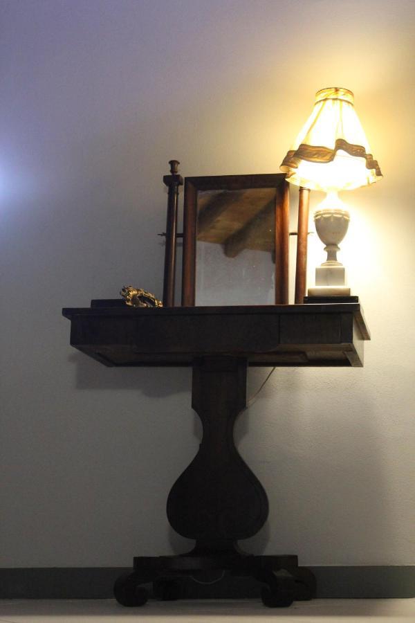 Palazzo Geremia - Le Dimore Dell'Antiquario Apartment อาชิเรอาเล ภายนอก รูปภาพ