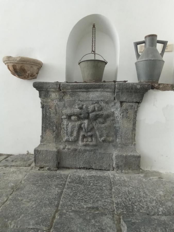 Palazzo Geremia - Le Dimore Dell'Antiquario Apartment อาชิเรอาเล ภายนอก รูปภาพ