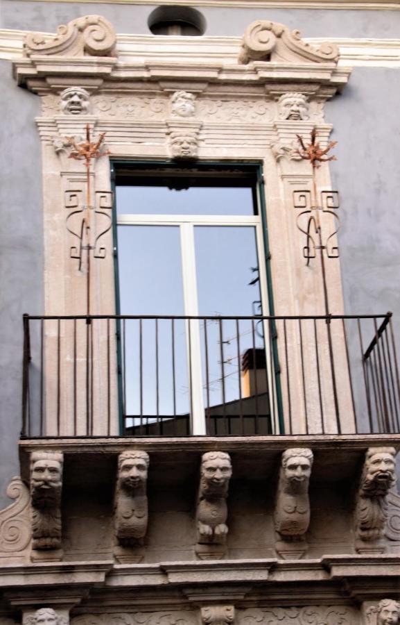 Palazzo Geremia - Le Dimore Dell'Antiquario Apartment อาชิเรอาเล ภายนอก รูปภาพ